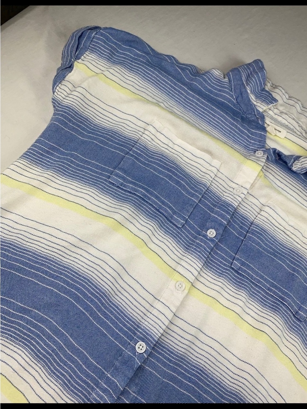 Button up - Picture 4 of 8